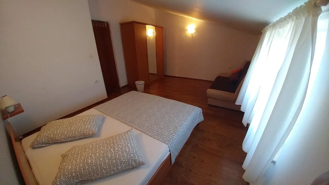 Apartament Guest House Ilic Loborika